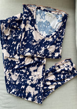 Cargar imagen en el visor de la galería, Alcalá Winter Pink Navy
